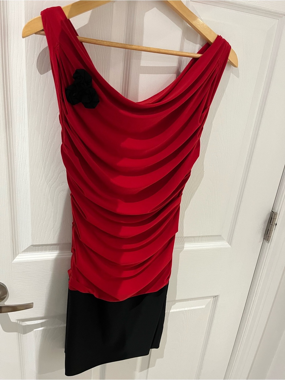 Serge Red Black Ruched Cowl Neck Bodycon Dress Colorblock Rose Detail - Size 40
